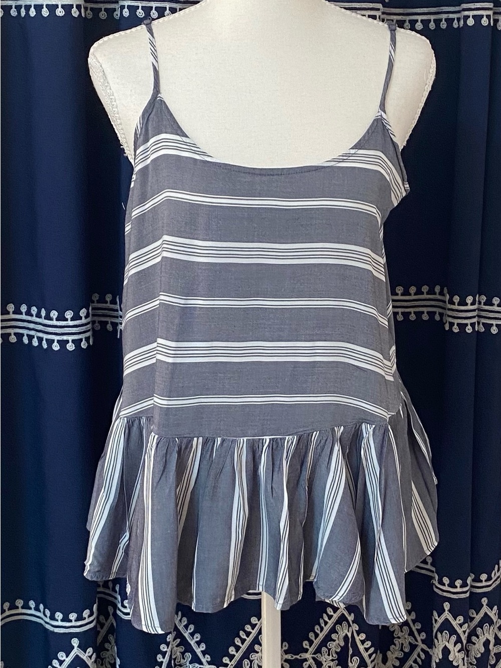 Old Navy Gray & White Striped Ruffle-Hem Spaghetti Strap Tank